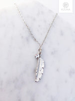 Load image into Gallery viewer, Leaf Necklace (2 Colors)
