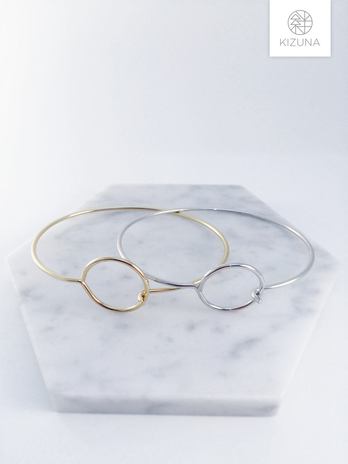 Minimalist Circle  Bangle (2 Colors)