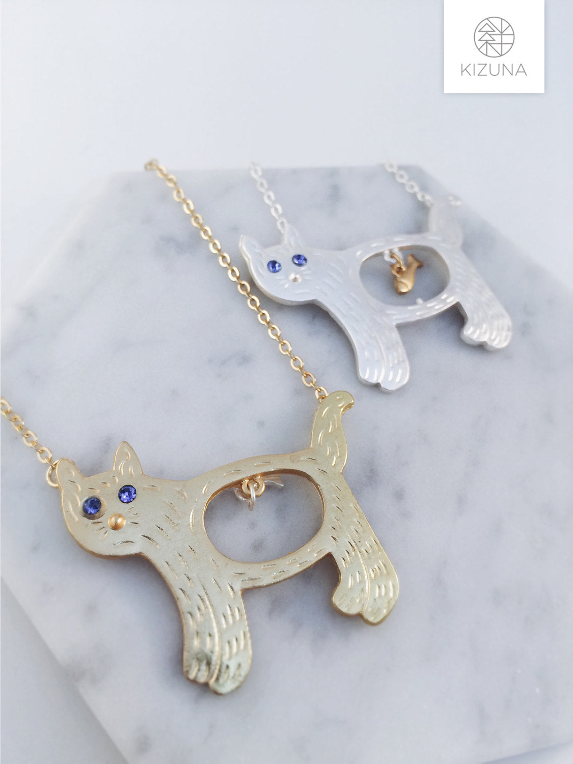 Hungry Cat Necklace w Fish (2 Colors)