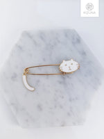 Load image into Gallery viewer, Black &amp; White Cat Safety Pin Brooch
