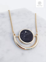 Load image into Gallery viewer, Black &amp; White Round Howlite Marble Short Necklace
