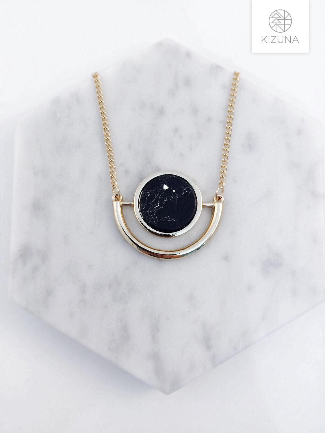 Black & White Round Howlite Marble Short Necklace