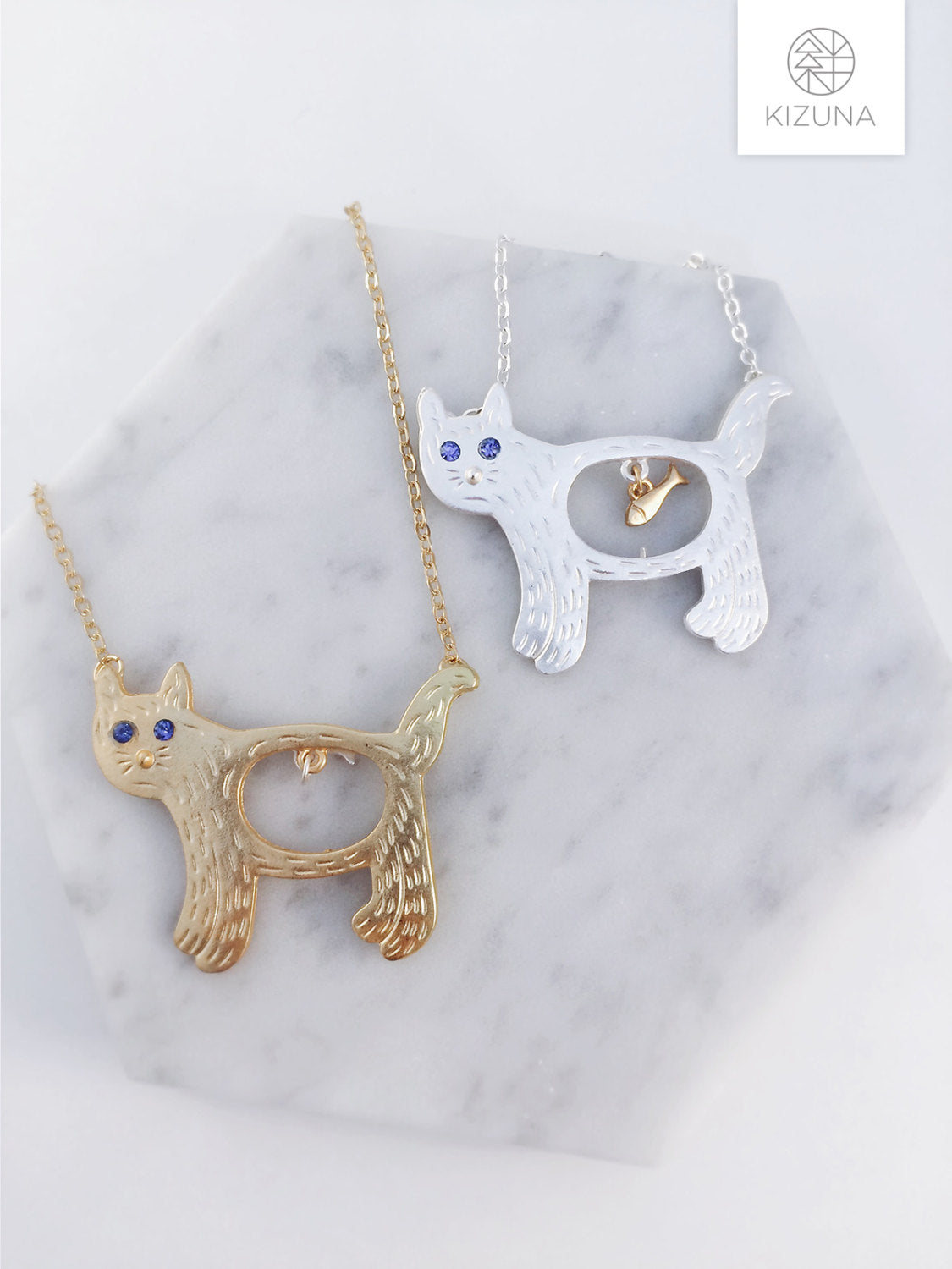 Hungry Cat Necklace w Fish (2 Colors)