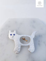 Load image into Gallery viewer, Hungry Cat Brooch w Fish (2 Colors)
