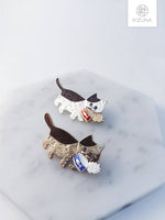 Load image into Gallery viewer, Cute cats with Canned Fish Brooch
