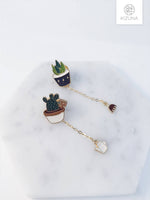 Load image into Gallery viewer, Succulent &amp; Cactus Pin
