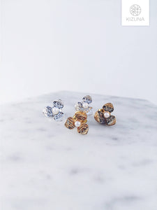 Minimalist Flower Stud Earrings (2 Colors)