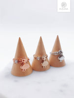 Load image into Gallery viewer, Alice in Wonderland Stackable Ring (Alice style)
