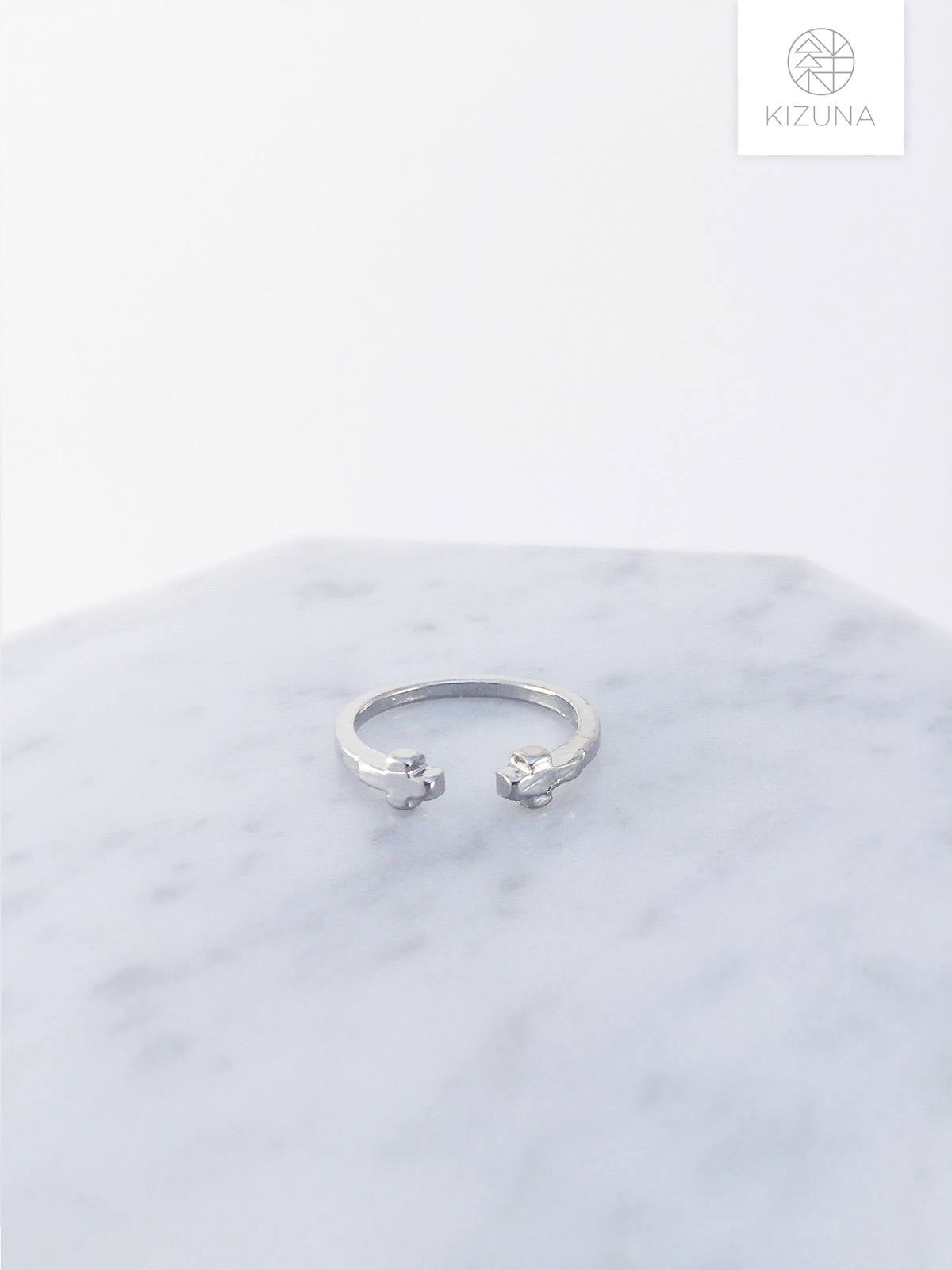 Minimalist Cross Ring (3 Colors)