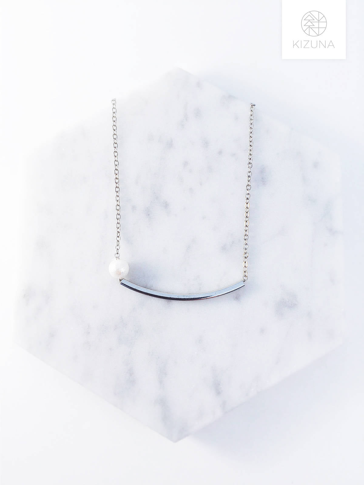 Minimalist Bar Necklace w Pearl