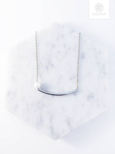 Minimalist Bar Necklace w Pearl