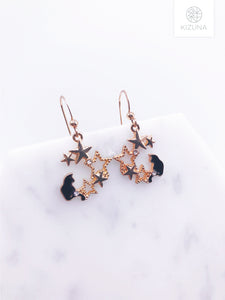 Space Cat Dangling Earrings (2 Colors)