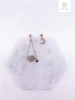 Load image into Gallery viewer, Rotatable Saturn Earring (3 Colors)
