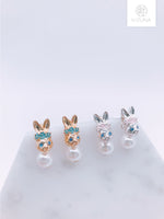 Load image into Gallery viewer, Rabbit Princess Earring w Pearl (2 Colors)
