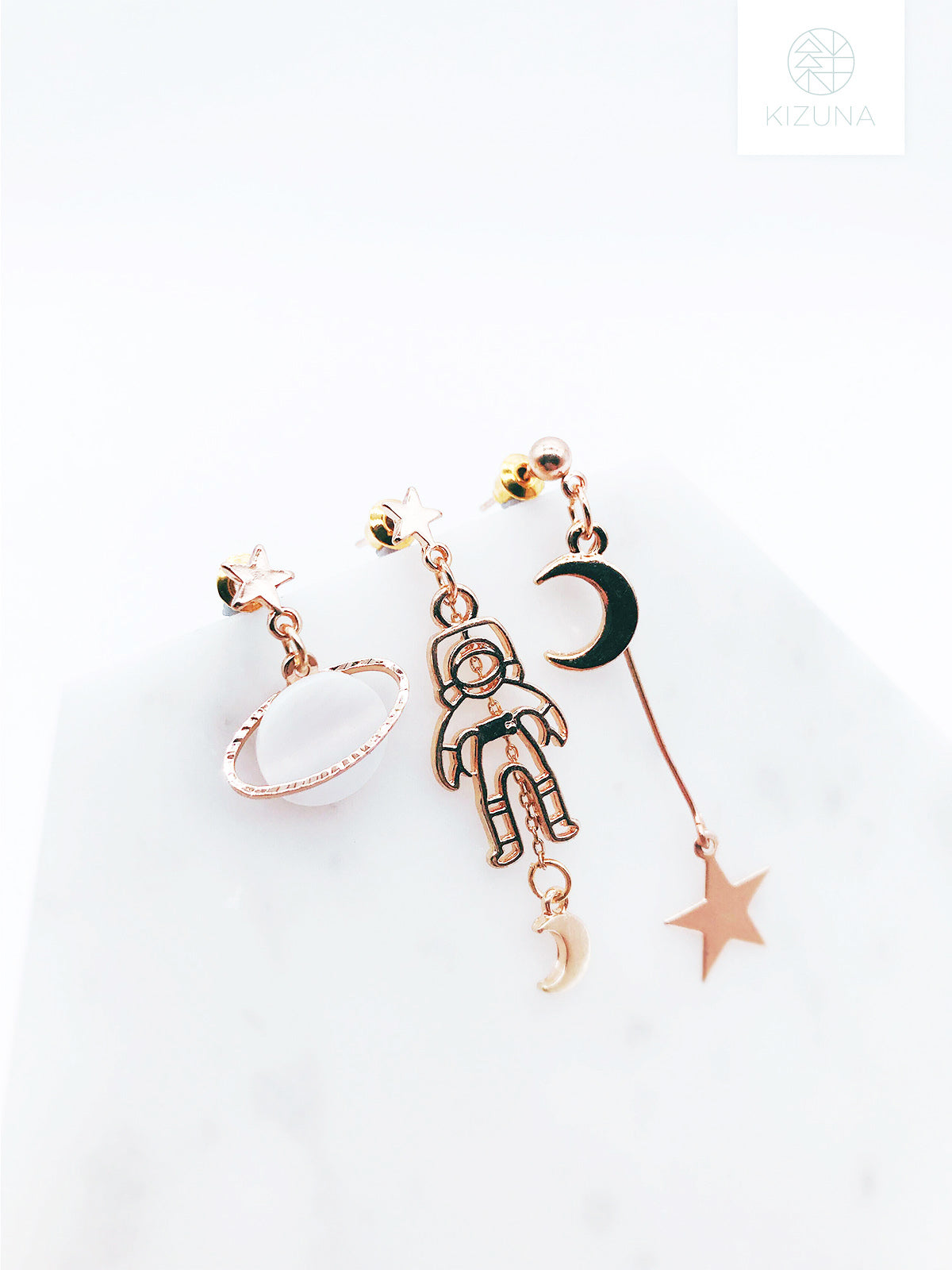 Mix & Match Saturn Astronaut Dangling Earring